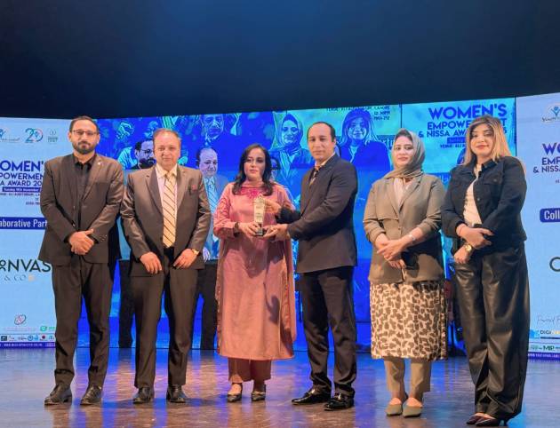 Best Women Entrepreneur Award of the Year